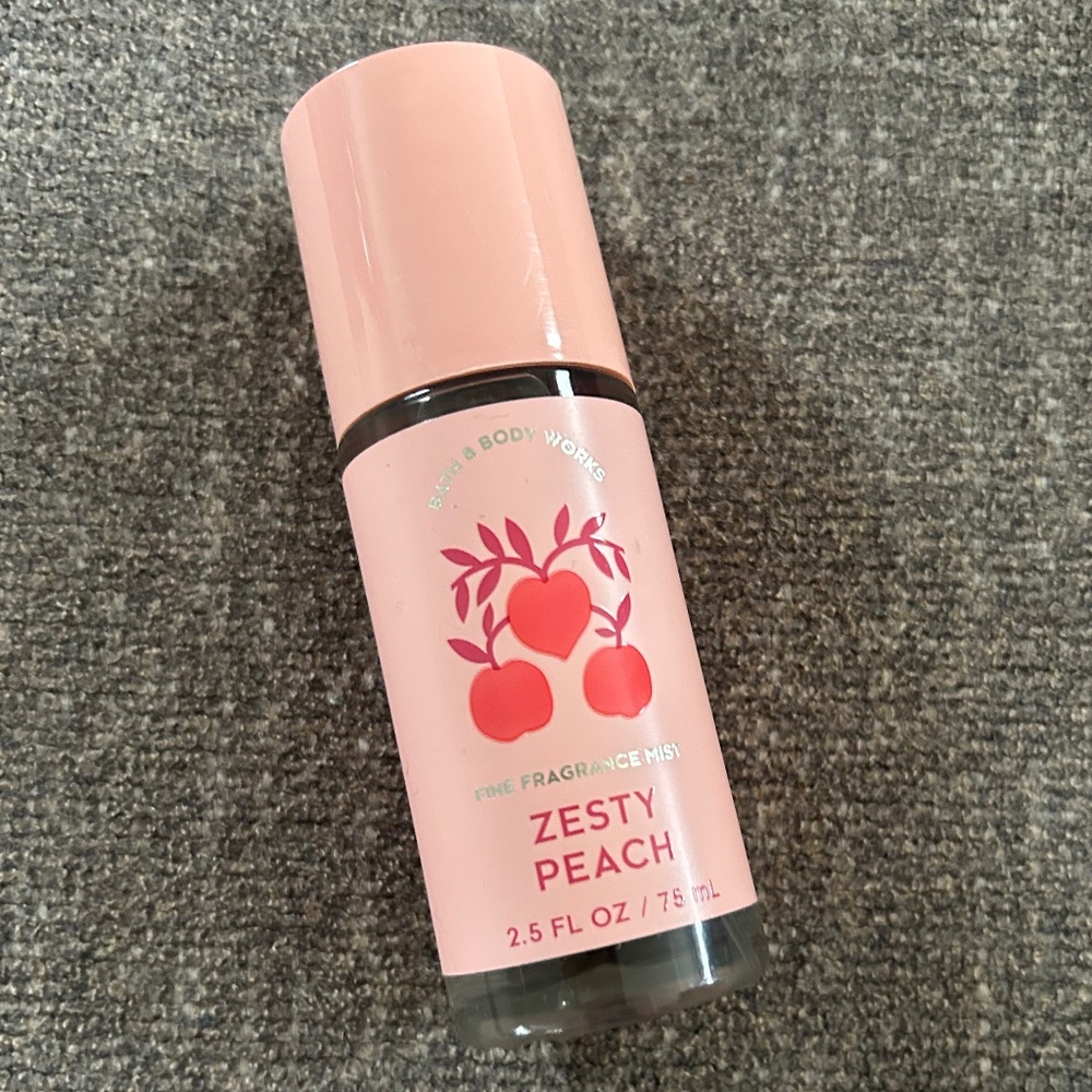 🍓NWT! FREE WITH 20$+ PURCHASE Zesty Peach Body Spray